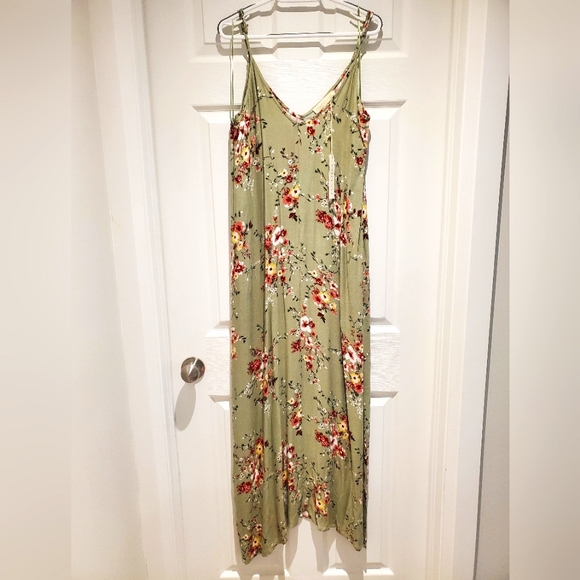 Love Stitch maxi dress with hidden pockets NWT - Picture 1 of 8
